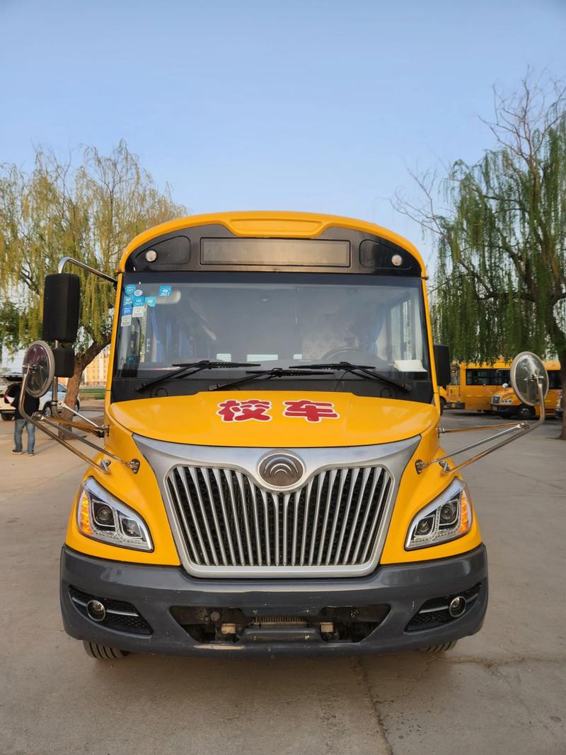 宇通校车41座图片,宇通校车介绍