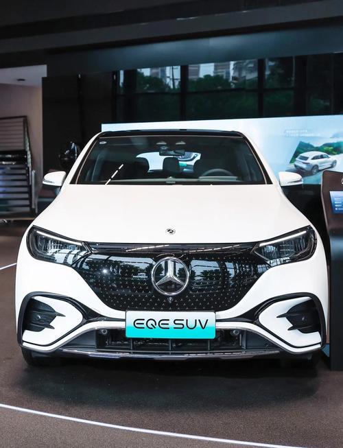 【适合女人开的30万左右的suv,适合女人开的30万左右的奔驰】