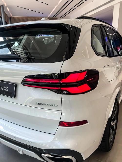 【宝马x5图片白色,宝马x5白色价格】