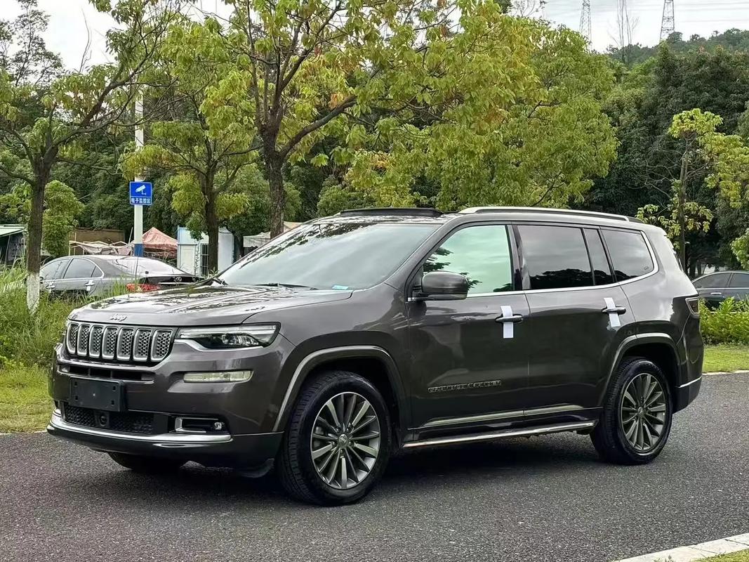 大指挥官车型图片,大指挥官车型图片及价格