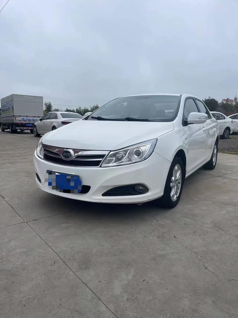 【比亚迪速8价格,比亚迪速越图片】