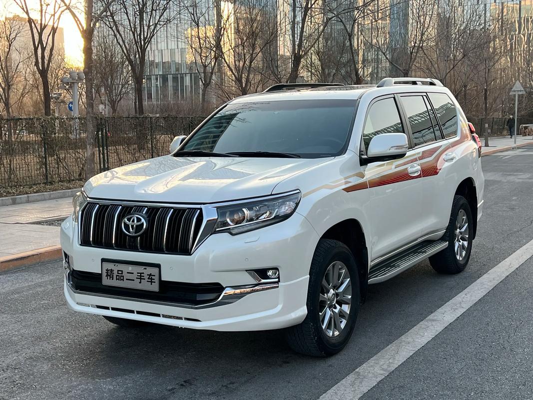 【丰田霸道汽车报价及图片,丰田霸道官方报价及图片】