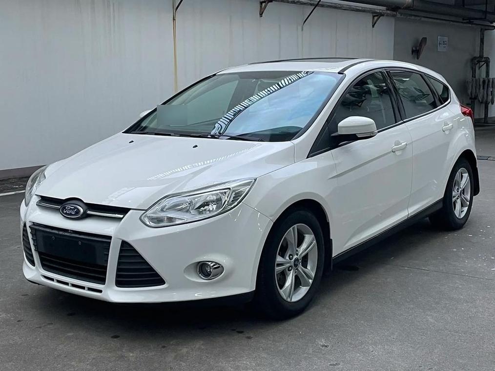 2012款新福克斯参数,福克斯2012款18三厢参数