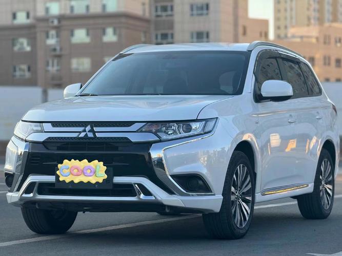 【三菱欧蓝德汽车报价及图片,三菱欧蓝德2022款报价】