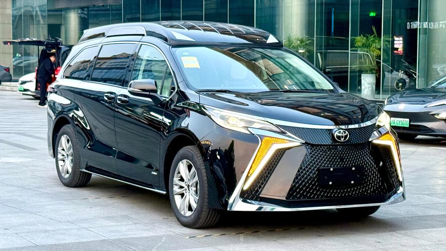 丰田新款商务车七座 丰田新出商务车七座