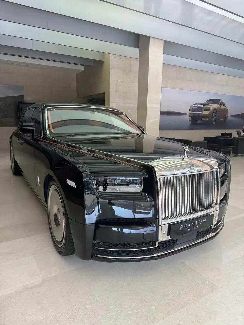 劳斯莱斯幻影加长版防弹车(劳斯莱斯幻影加长版模型)