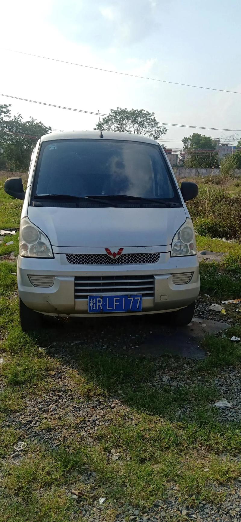 【五菱荣光加长版图片,五菱荣光加长版多少钱一台】