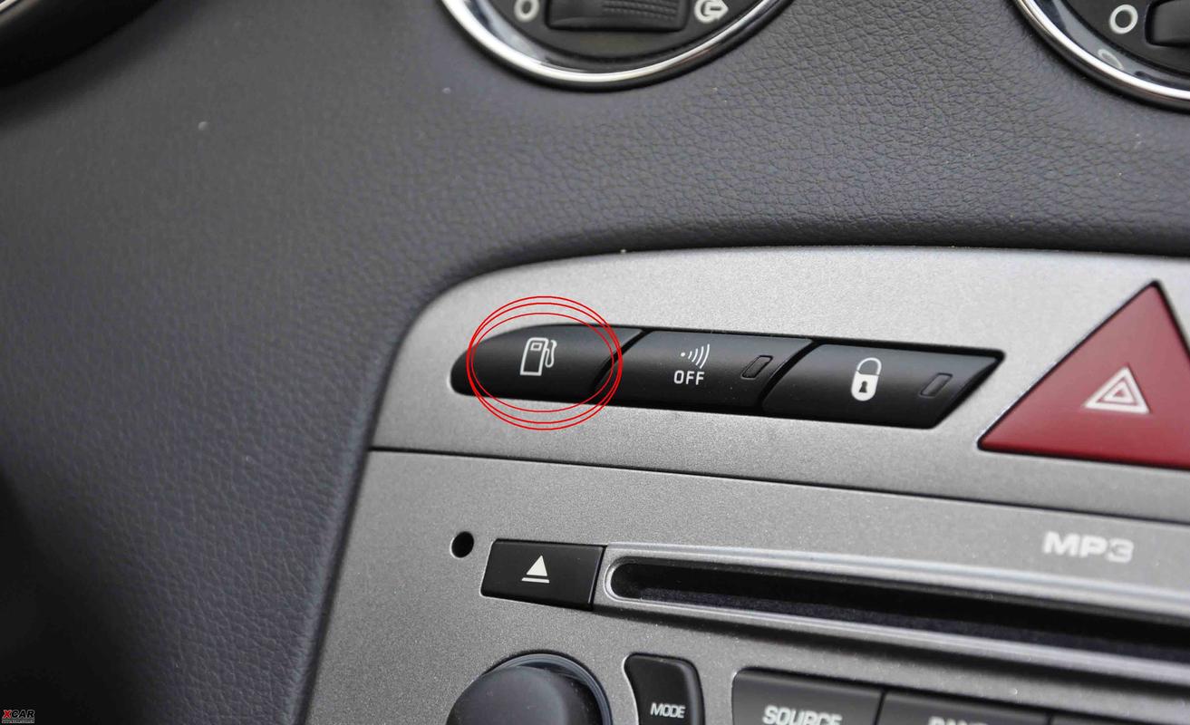 大众宝来油箱盖开关在哪,2020宝来油箱盖开关在哪