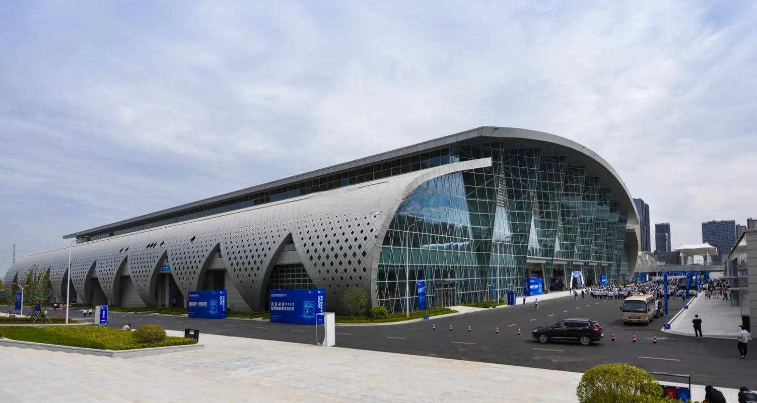 合肥车展2025滨湖会展中心(合肥车展2021滨湖会展中心)