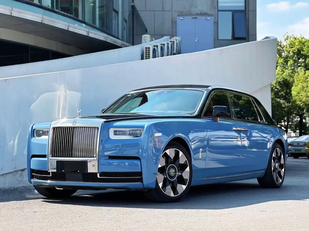 劳斯莱斯幻影多少吨,劳斯莱斯幻影车重几吨