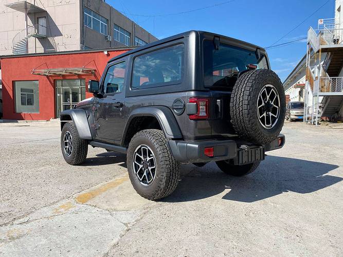 吉普牧马人罗宾汉,吉普牧马人罗宾汉两门版