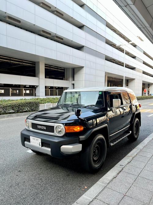 fj酷路泽和兰德酷路泽(酷路泽和兰德酷路泽是一款车吗)