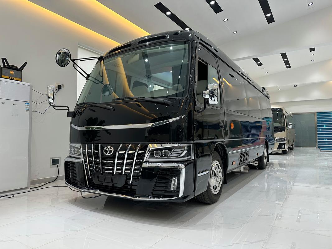 6米丰田考斯特四驱房车(6米丰田考斯特四驱房车多少钱)