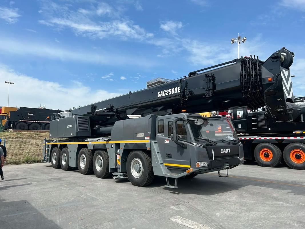 【汽车吊车图片,汽车吊车图片大全大图片】