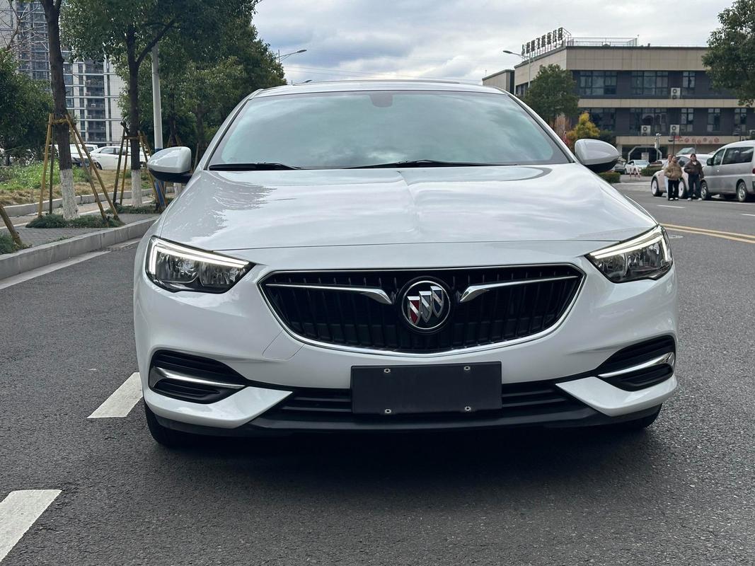 别克君威档次低吗/别克车君威怎么样