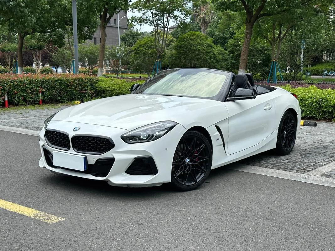 宝马z4硬顶敞篷是哪款(宝马z4硬顶敞篷跑车报价裸车价)