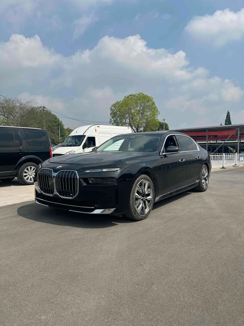 2023款宝马740li报价及图片/2023款宝马7系最新消息