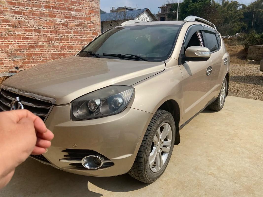 吉利全球鹰二手车价格(吉利全球鹰gx215二手车价格)