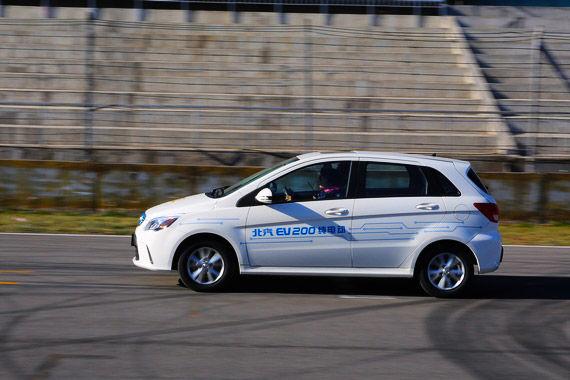 北汽电动车ev200(北汽电动车ev200补贴后价格)