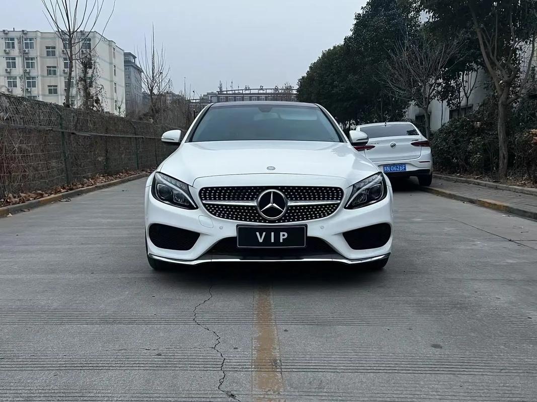 奔驰c180l二手车价格(奔驰c1802018款二手车价格)