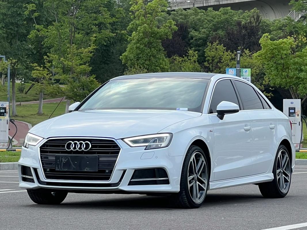 【a3三厢车图片报价,a3三箱】