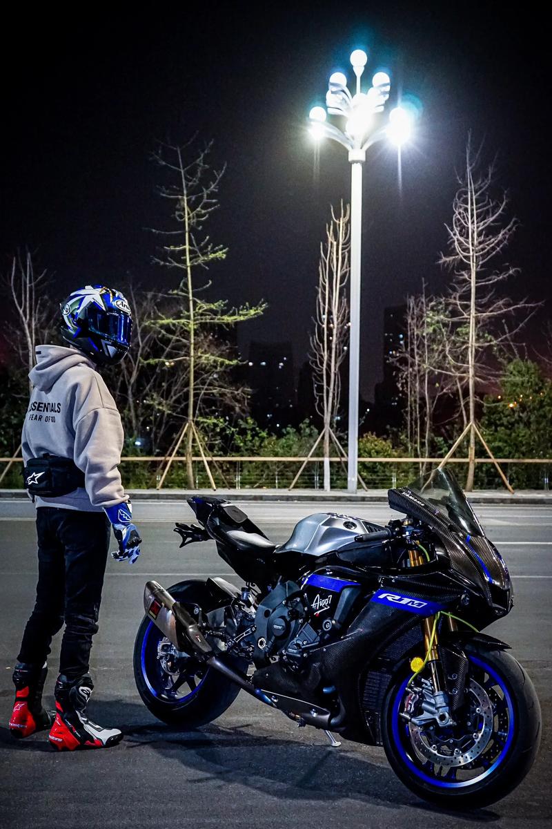 【雅马哈r1摩托车官网报价,雅马哈r1m中国售价摩托车】