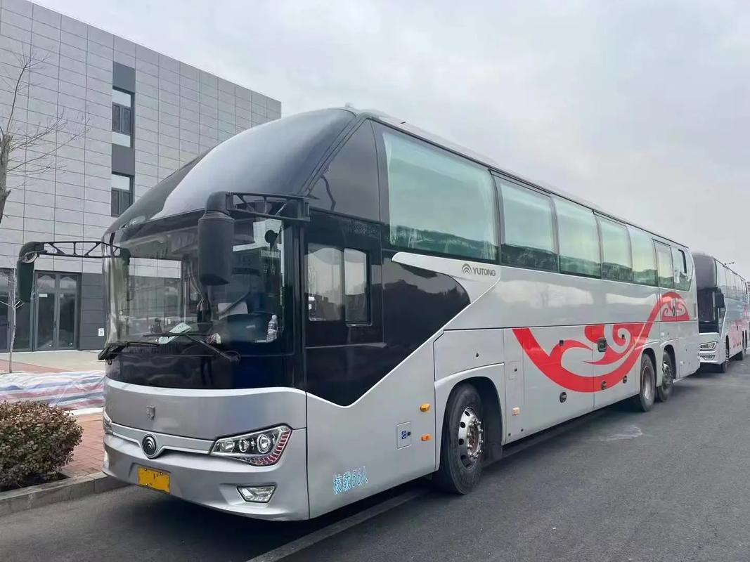 宇通65座大巴车 宇通67座大巴车