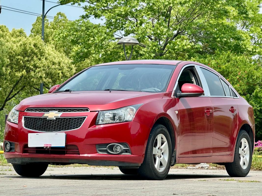 二手雪佛兰科鲁兹报价 二手雪佛兰科鲁兹2018款的能卖多少钱