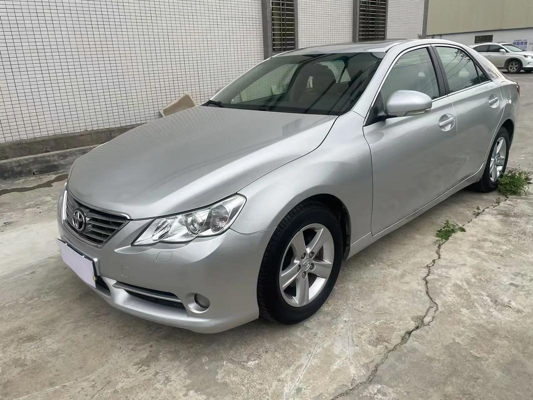 【丰田锐志2010款图片及报价,2010款丰田锐志新车价格】