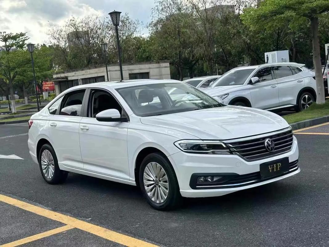 上汽朗逸2022款报价及图片,上汽朗行2019价格图片