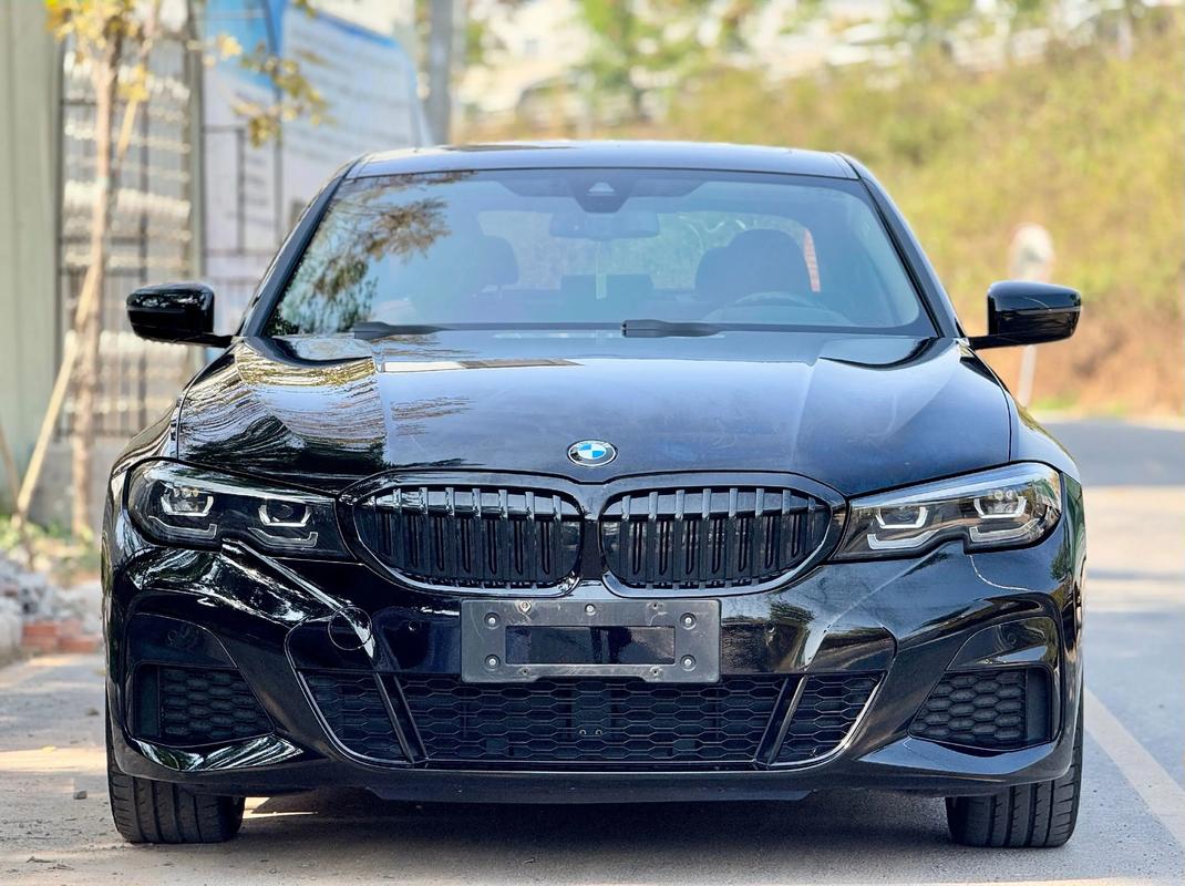 bmw新款3系,宝马2022款3系