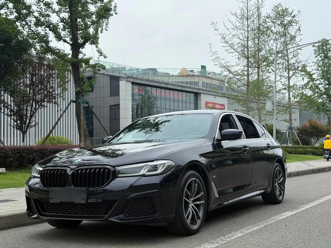 宝马525li新款2023款裸车价/2021款宝马525li落地价格