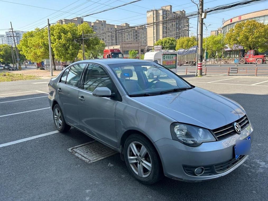 三厢汽车/三厢汽车长度与宽度