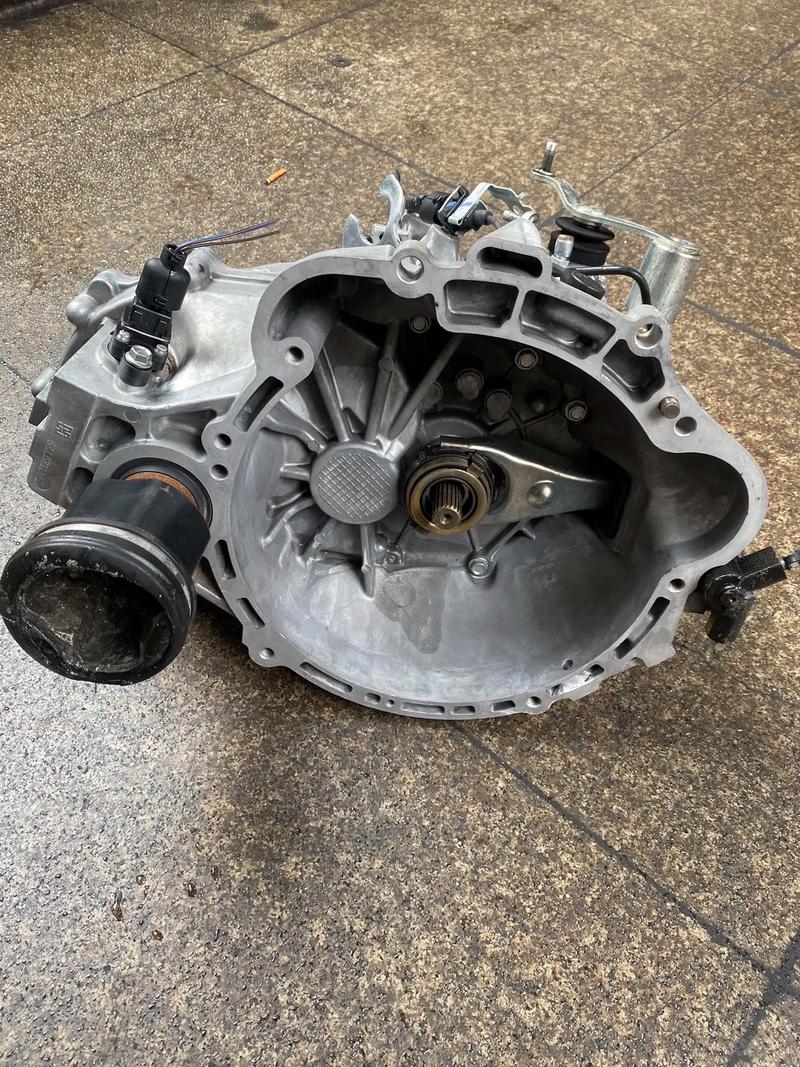 【吉利全球鹰gx7配件大全,吉利全球鹰gx725】