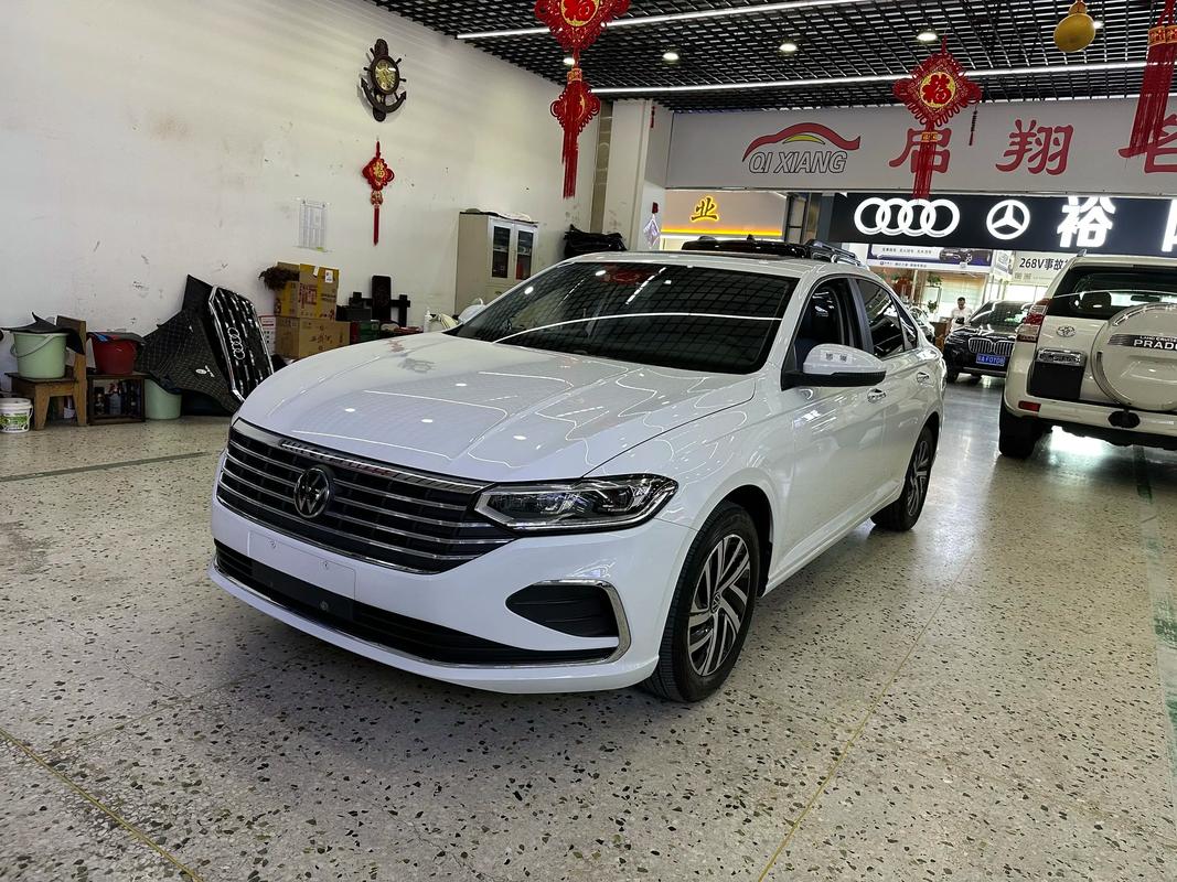 2023款大众朗逸plus/2023款大众朗逸14t满逸版