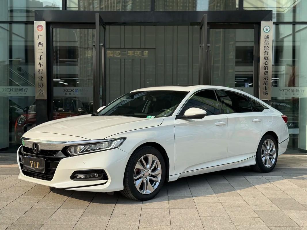 18年本田雅阁二手车多少钱/2018款本田雅阁二手车多少钱