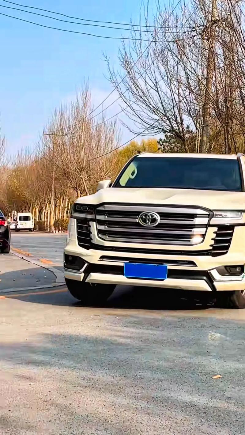 丰田巡洋舰汽车价格与图片/丰田巡洋舰2022款报价及图片