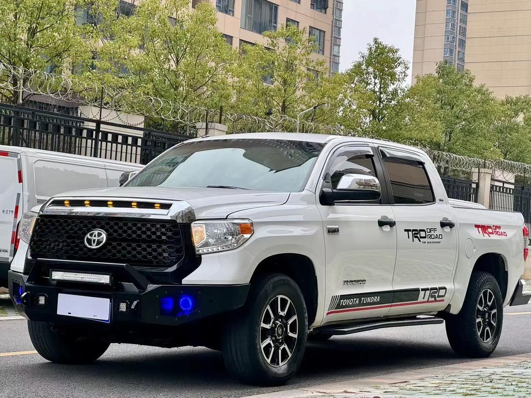 丰田坦途1974纪念版,丰田坦途07款