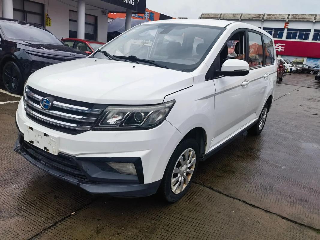 北汽昌河七座汽车报价及图片 北汽昌河商务车7座车报价