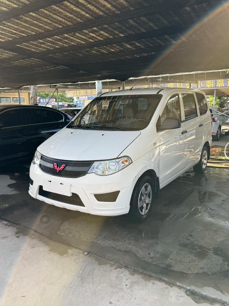 2022款五菱宏光s自动挡 2022款五菱宏光s自动挡油耗多少