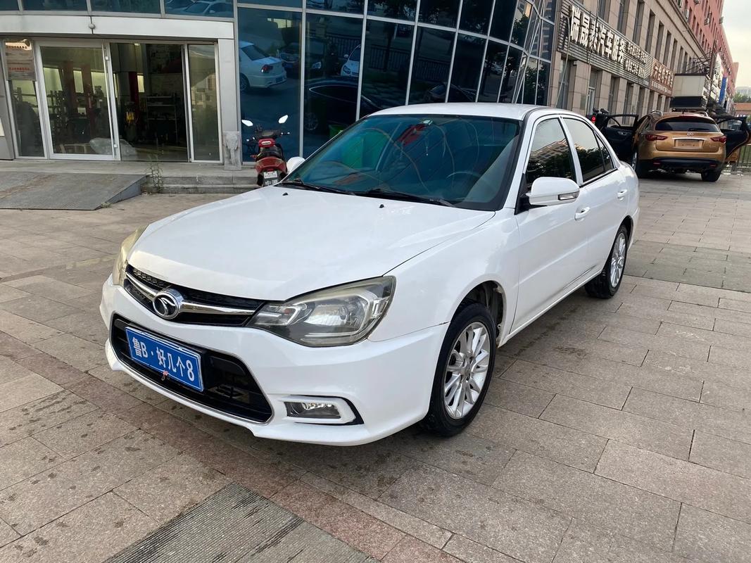 东南菱悦v3参数/东南菱悦v3轿车