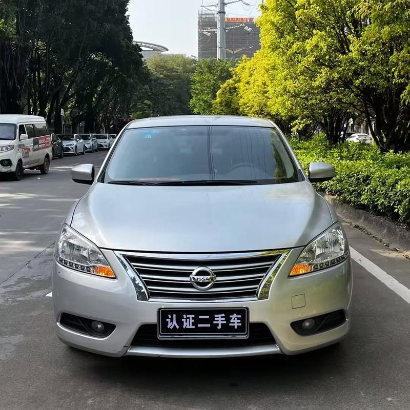 东风日产轩逸2014款(东风日产轩逸2014款自动挡多少钱)