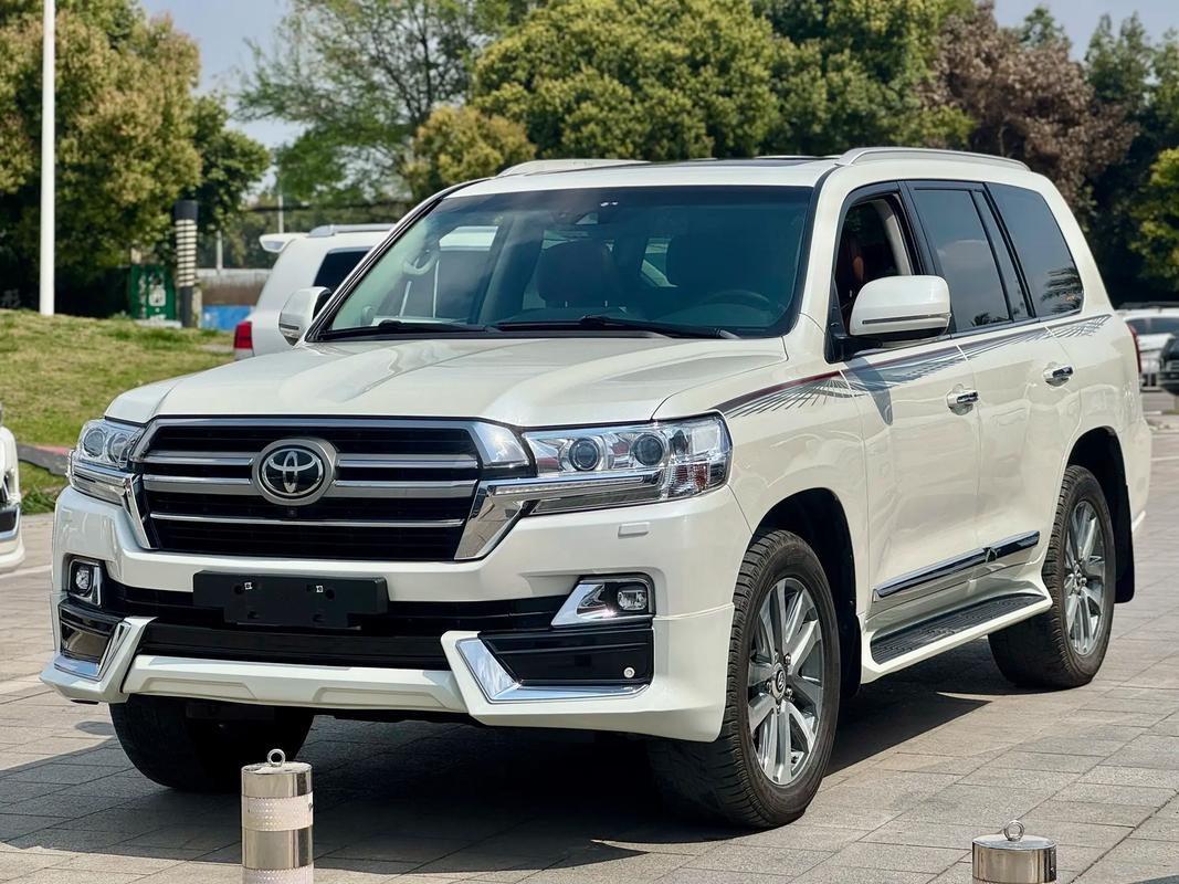 【丰田5700多少钱,丰田5700多少钱一台】