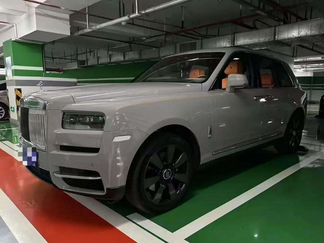 劳斯莱斯一台多少钱 劳斯莱斯车大概多少钱