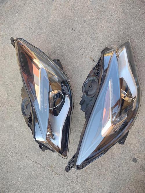 2006款别克君越(2006款别克君越前大灯构造)