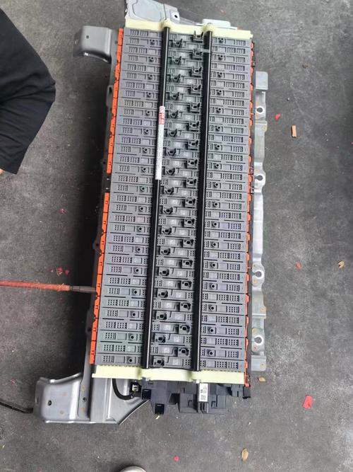 丰田混动凯美瑞(丰田混动凯美瑞电池质保多久)