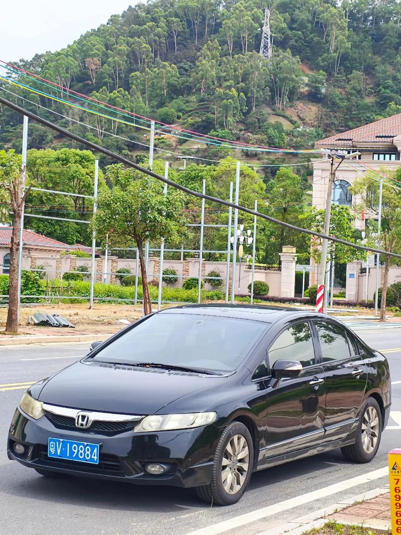 2009年本田思域多少钱/2009年本田思域值得购买吗